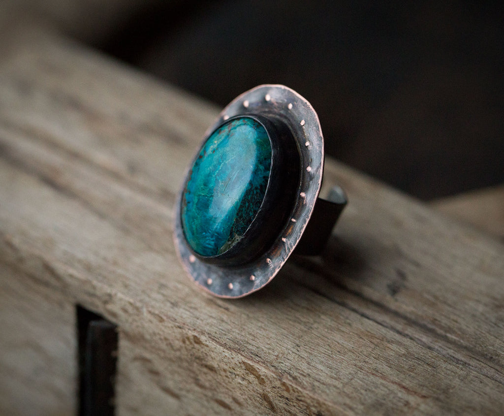 Pierścionek z dużą turkusową chryzokolą