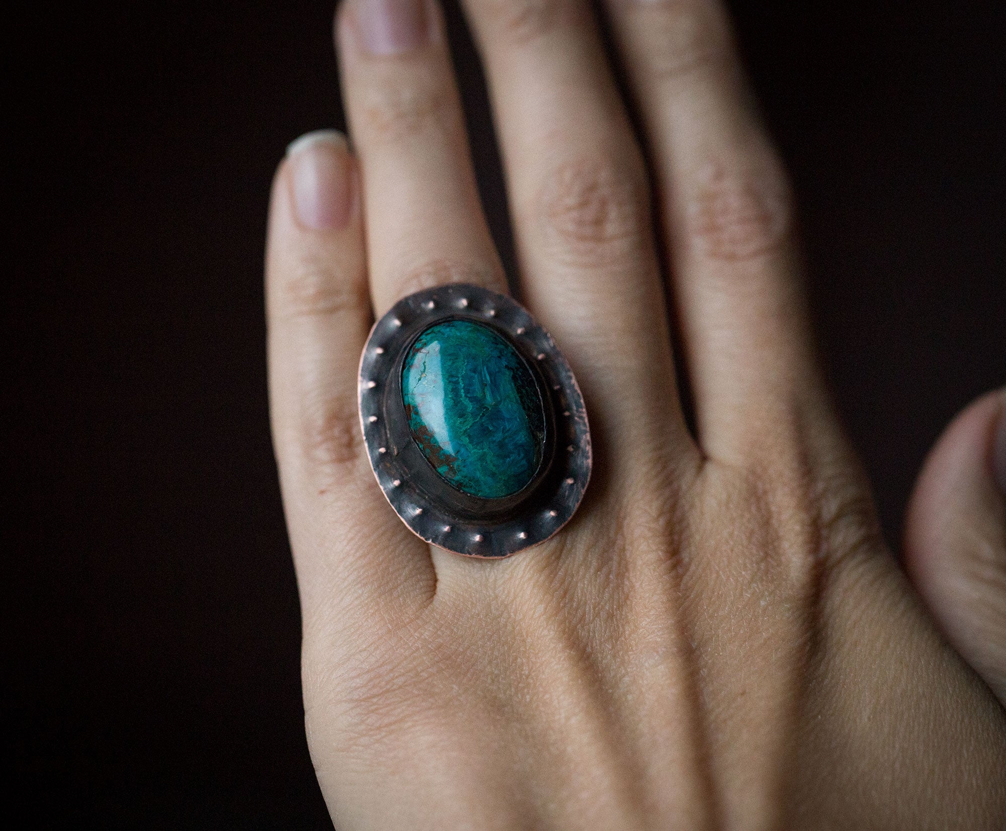 Pierścionek z dużą turkusową chryzokolą
