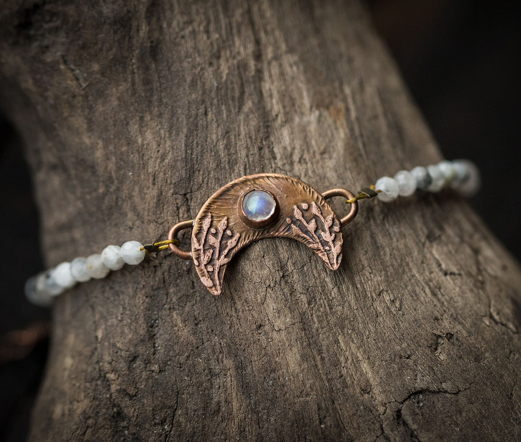 Bransoletka z lunulą i kamieniem księżycowym