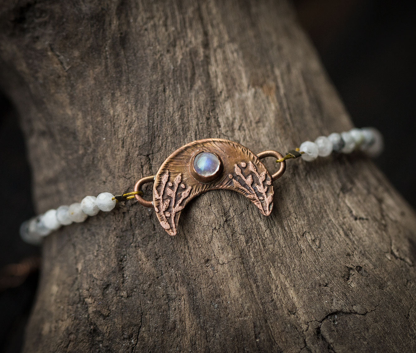 Bransoletka z lunulą i kamieniem księżycowym