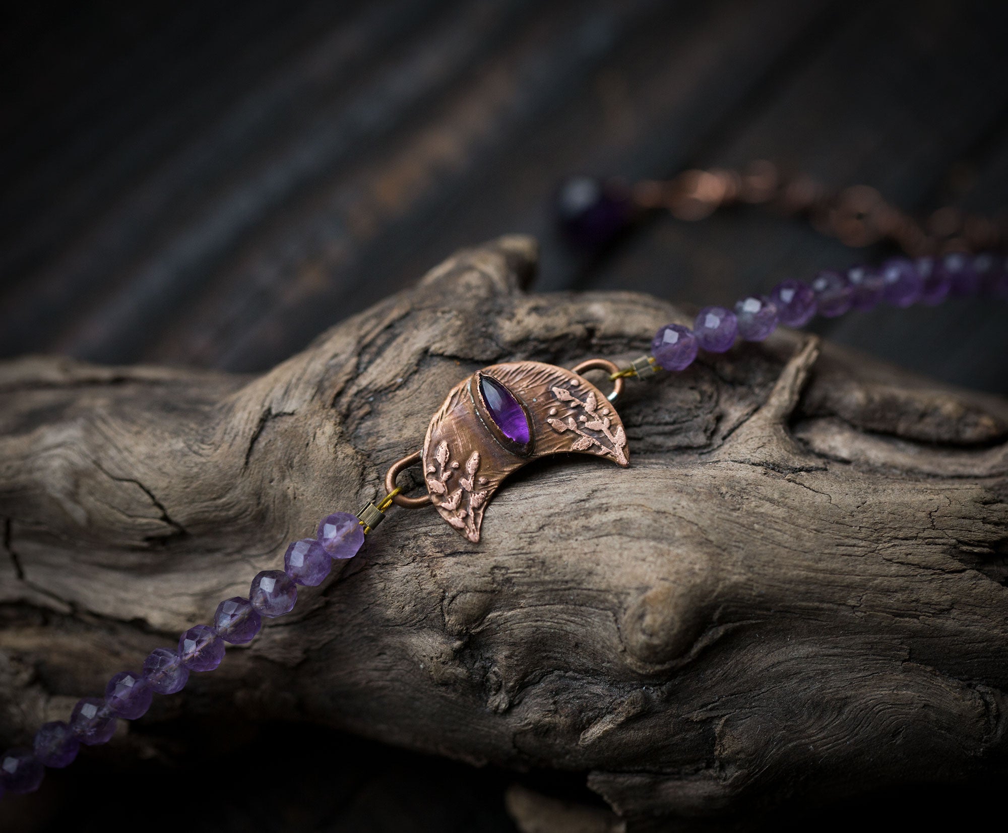 Bransoletka z lunulą i ametystem