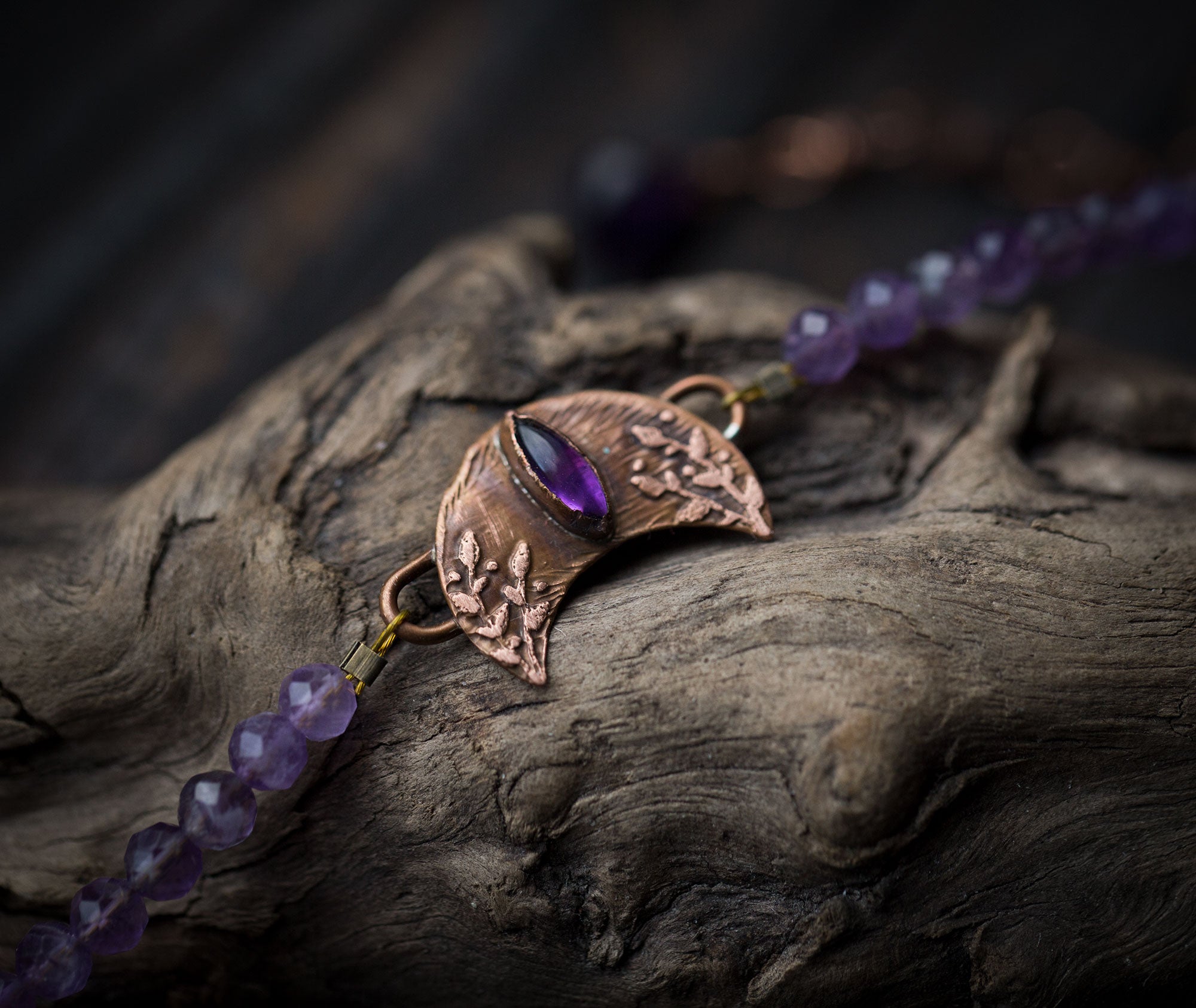 Bransoletka z lunulą i ametystem