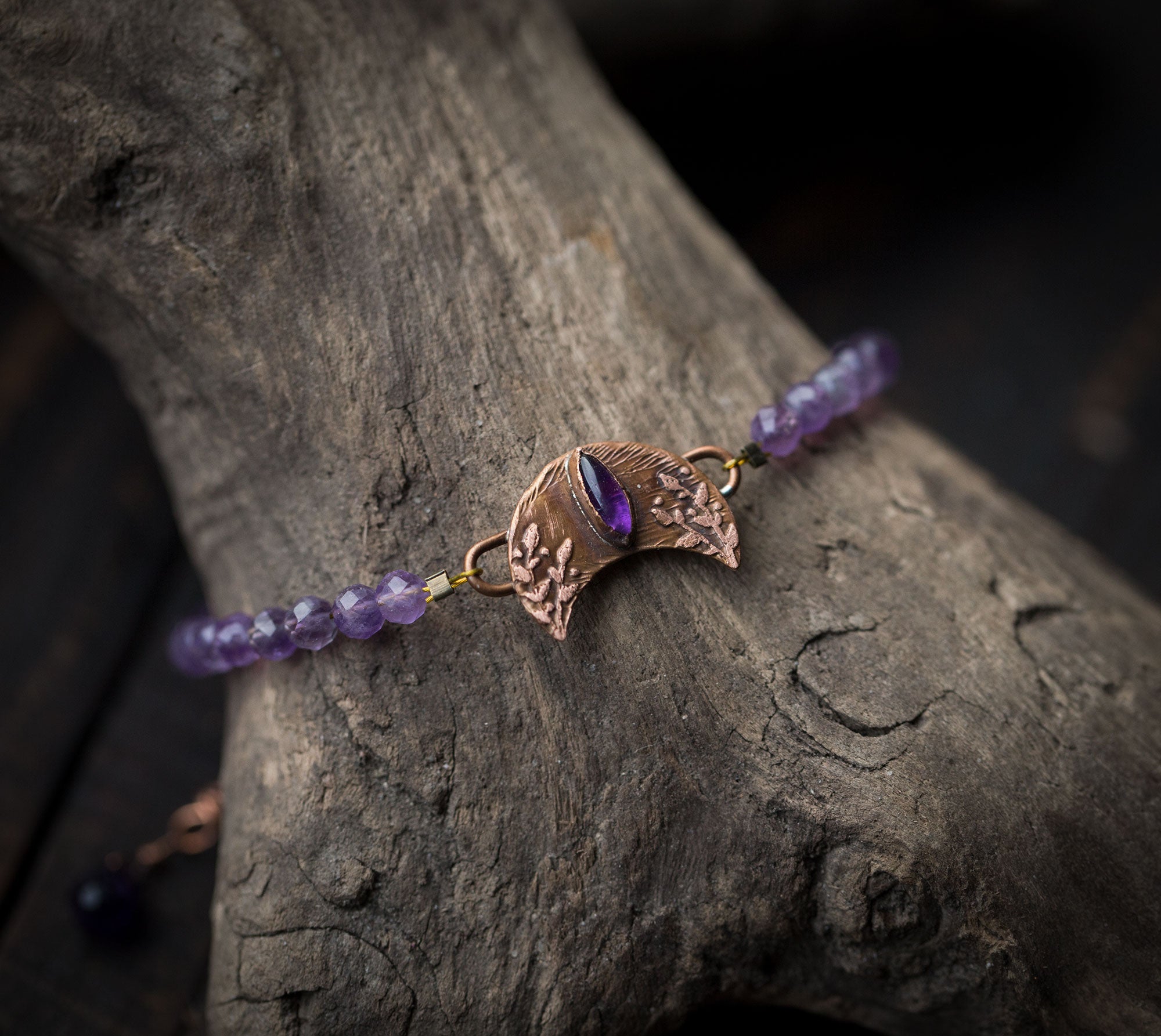 Bransoletka z lunulą i ametystem