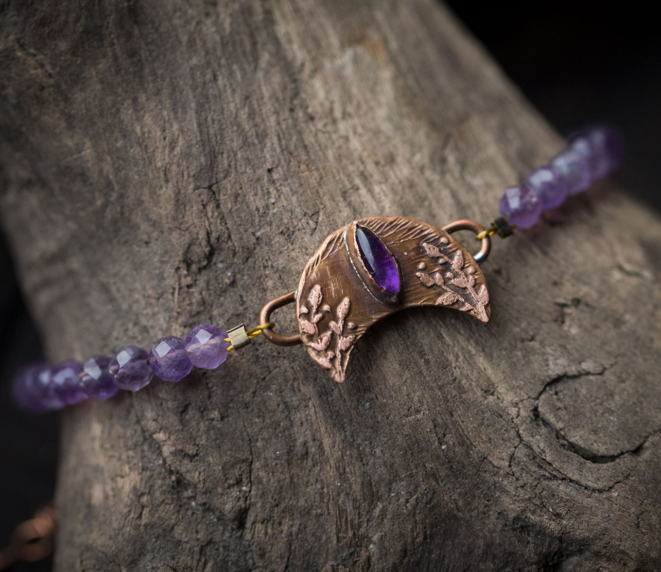 Bransoletka z lunulą i ametystem