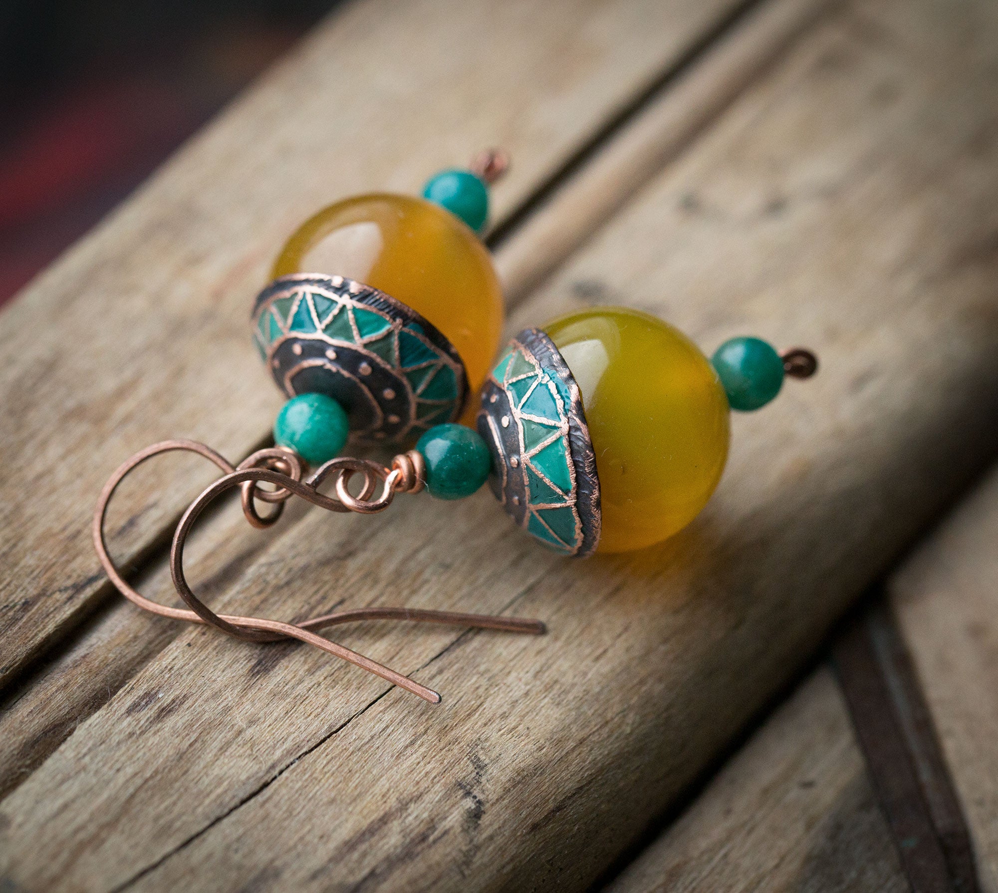 Kolczyki żółte kule agatu z amazonitem i etnicznym wzorem