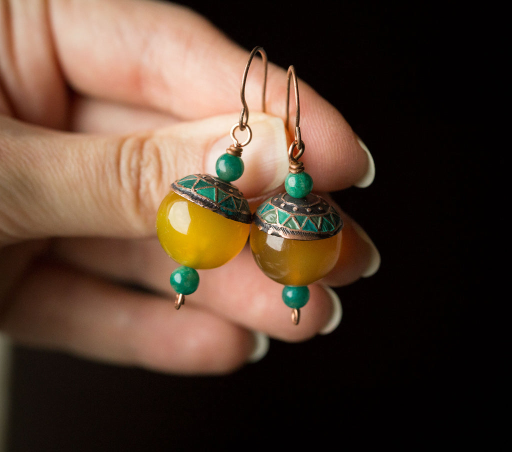 Kolczyki żółte kule agatu z amazonitem i etnicznym wzorem