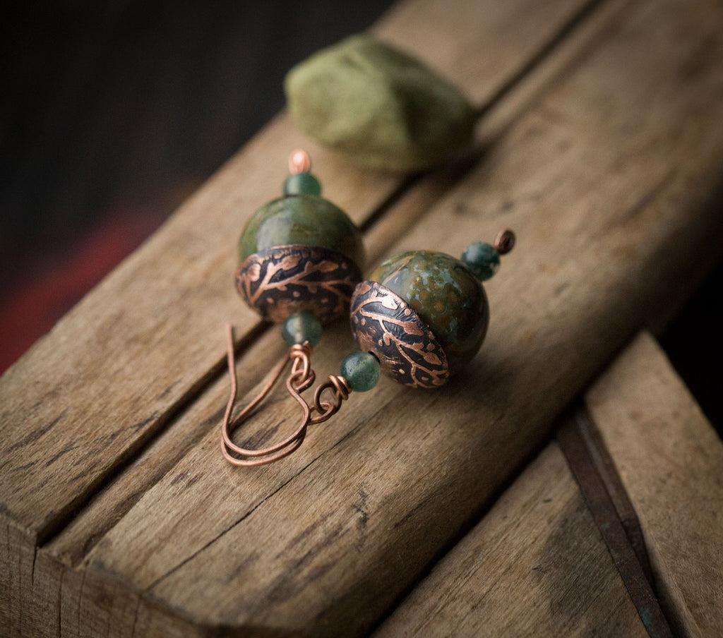 Kolczyki zielone kule riolitu z agatem mszystym i roślinnym wzorem