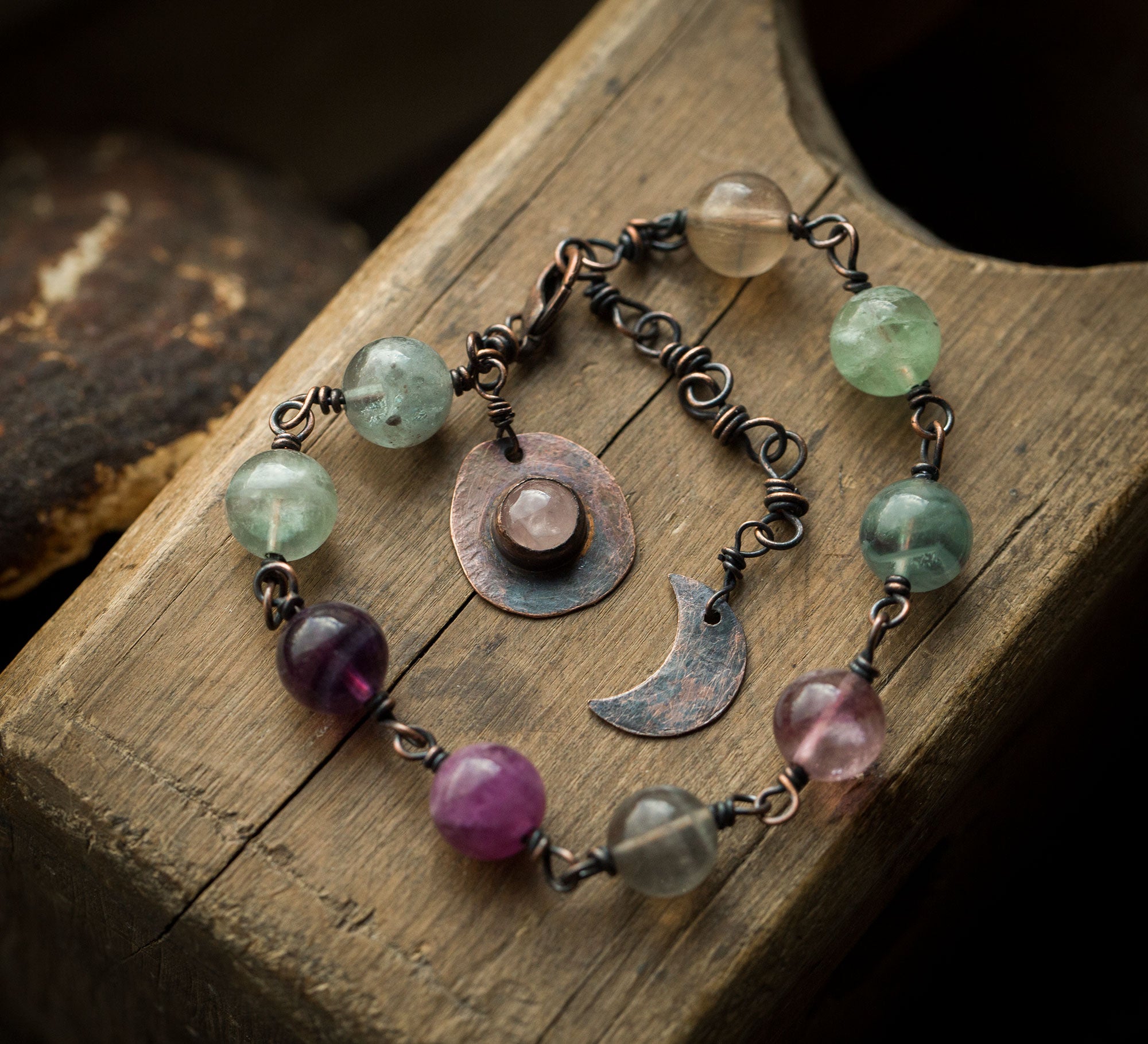 Księżycowa bransoletka z fluorytem i różowym kwarcem