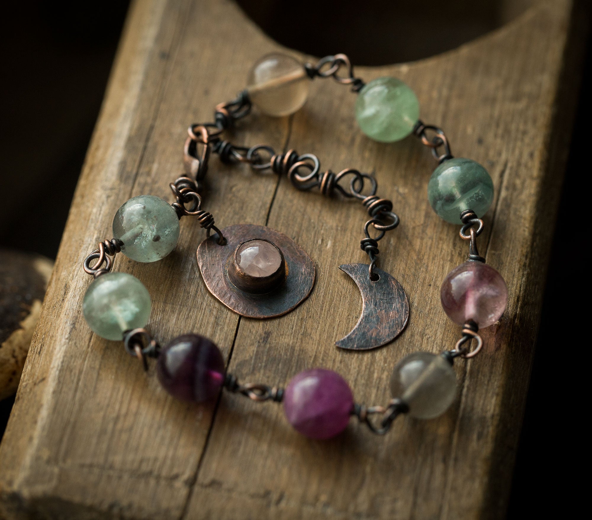 Księżycowa bransoletka z fluorytem i różowym kwarcem