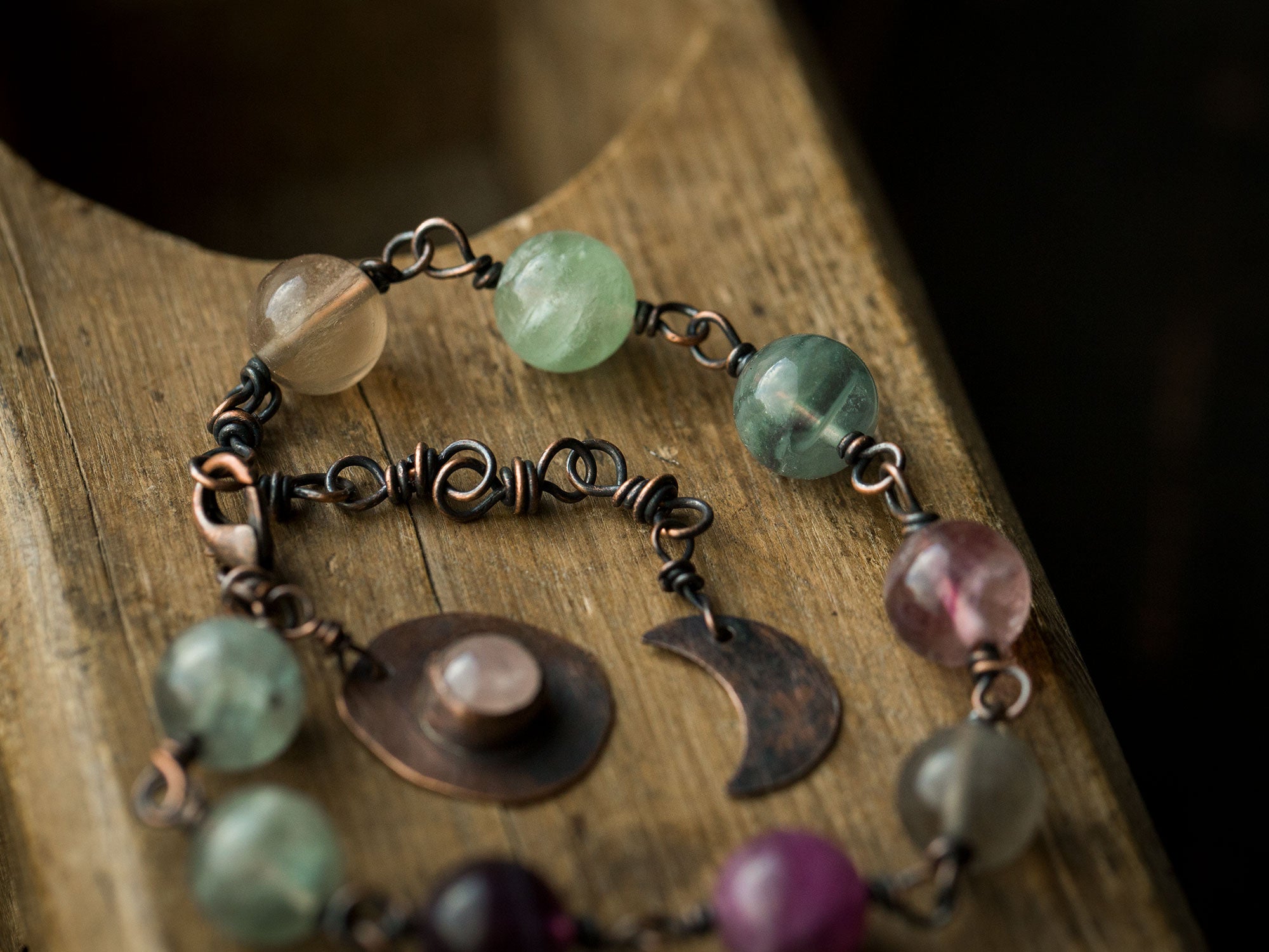 Księżycowa bransoletka z fluorytem i różowym kwarcem