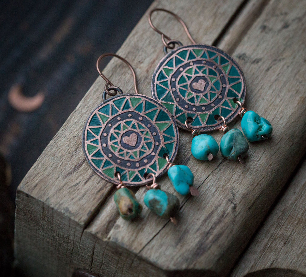 Turkusowe etniczne kolczyki z serduszkiem i turkusem