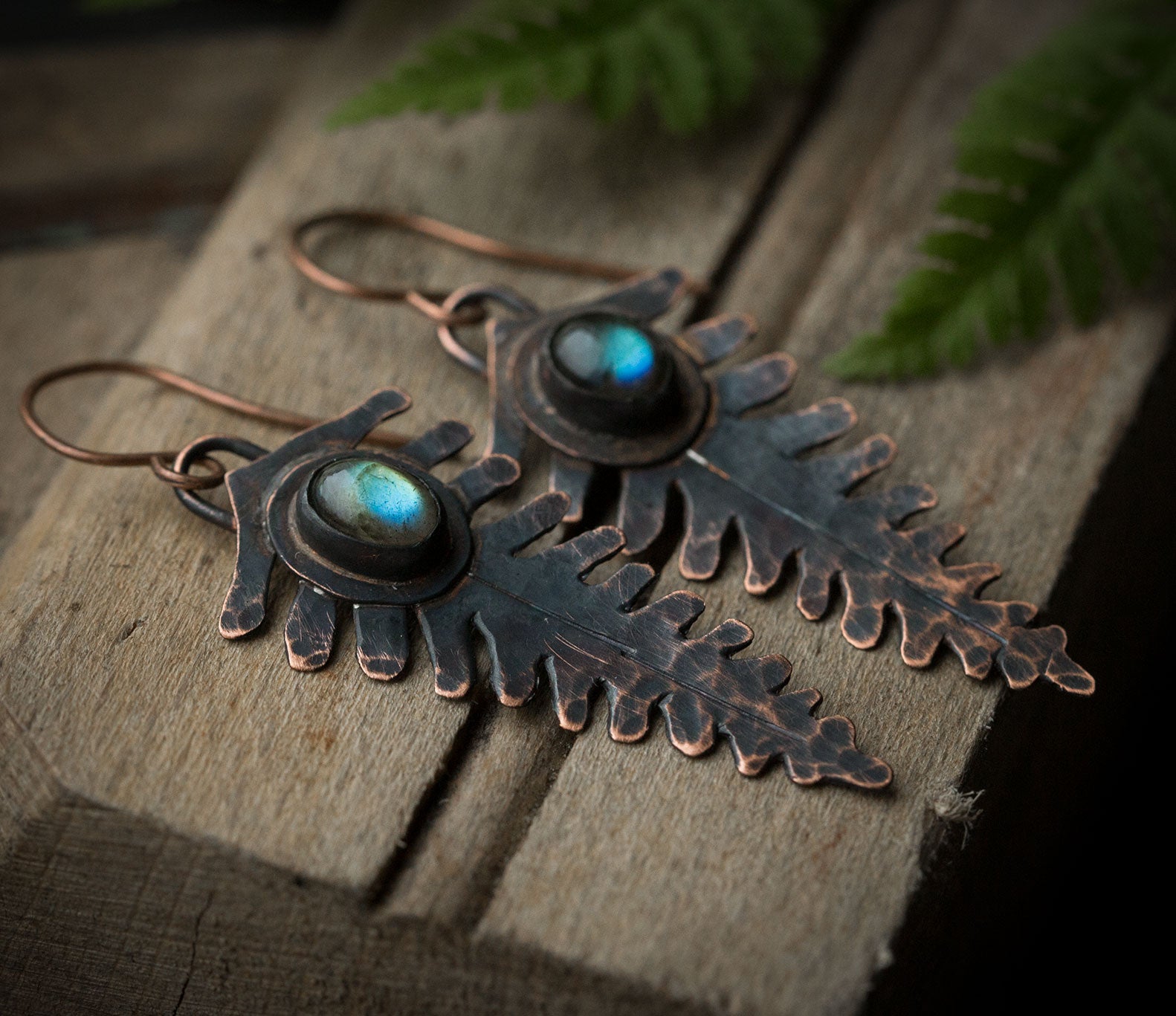 Kolczyki paprocie z turkusowym labradorytem