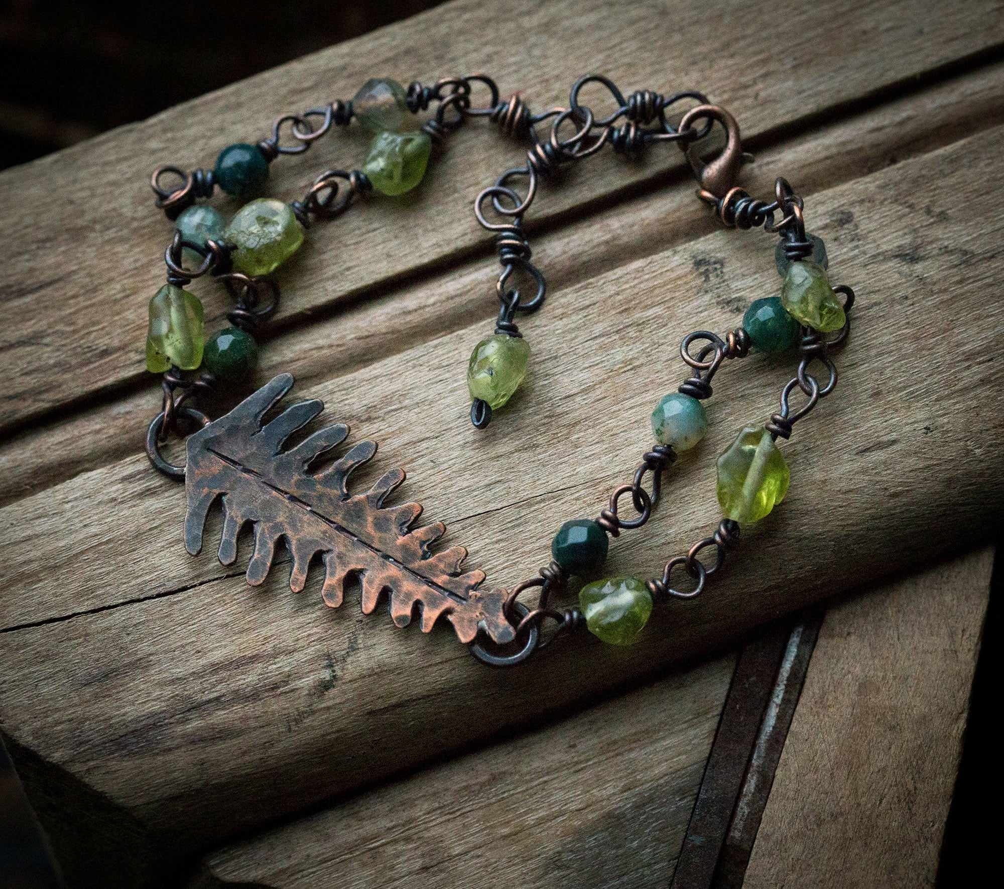 Bransoletka z paprocią, perydotem i agatem mszystym