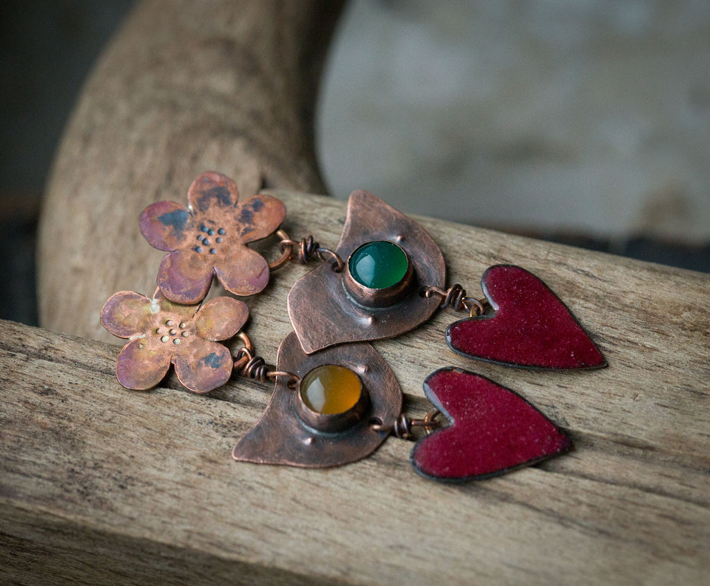 Kolczyki na sztyft kwiatki, ptaszki, serca; kolczyki z agatem