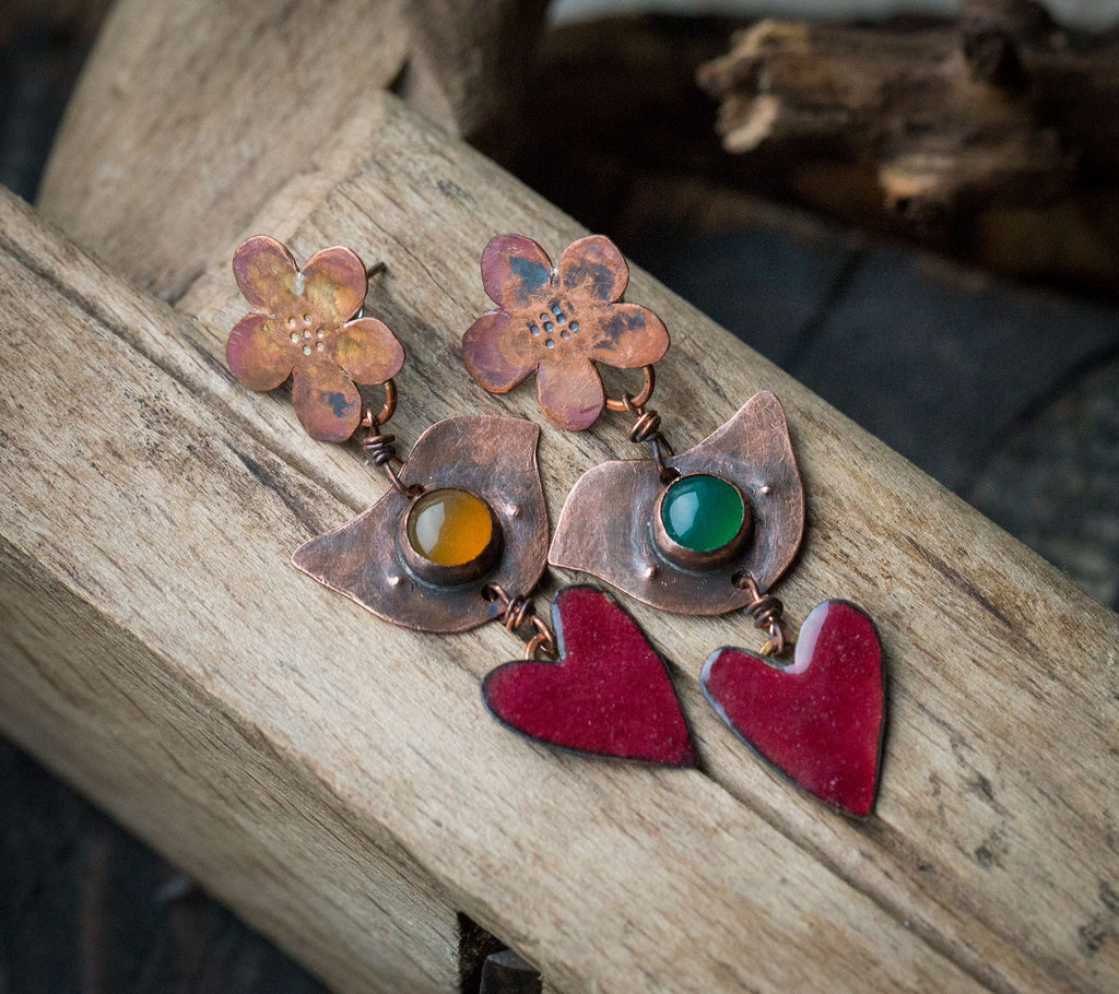 Kolczyki na sztyft kwiatki, ptaszki, serca; kolczyki z agatem