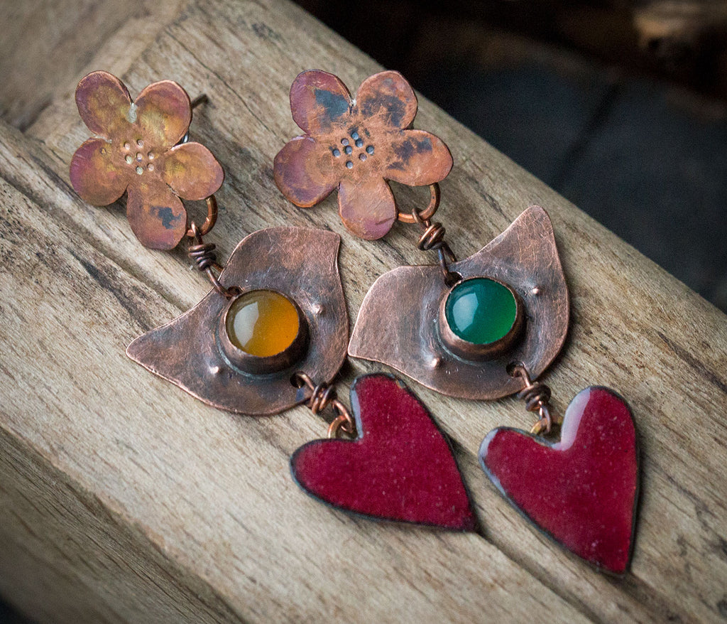 Kolczyki na sztyft kwiatki, ptaszki, serca; kolczyki z agatem
