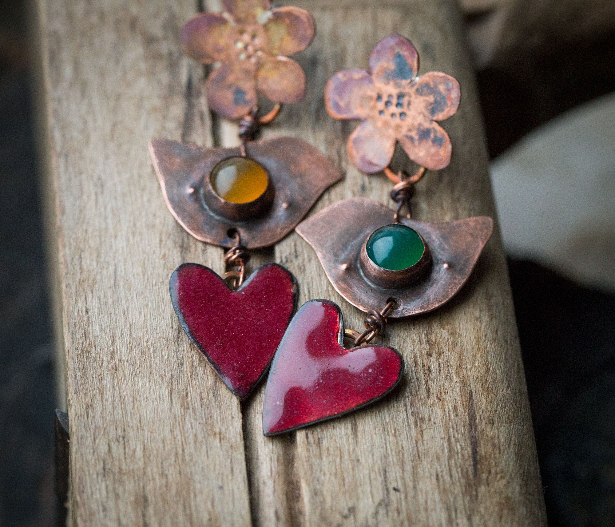 Kolczyki na sztyft kwiatki, ptaszki, serca; kolczyki z agatem