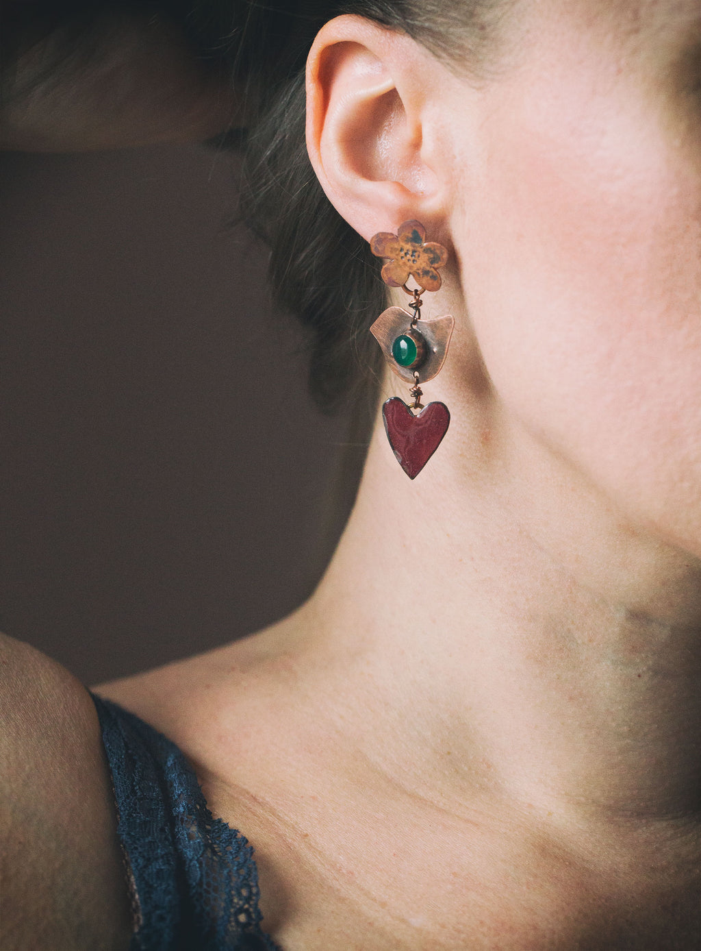 Kolczyki na sztyft kwiatki, ptaszki, serca; kolczyki z agatem