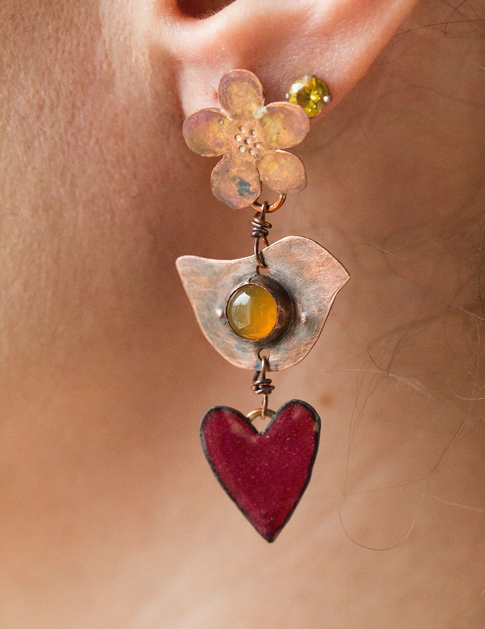 Kolczyki na sztyft kwiatki, ptaszki, serca; kolczyki z agatem