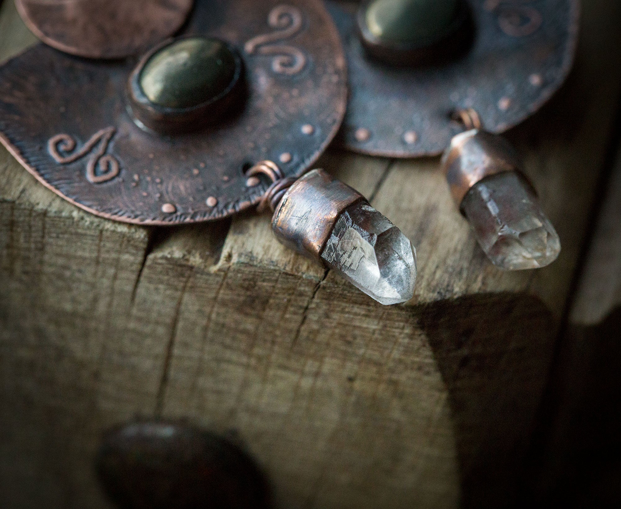 Kolczyki etniczne z księżycem, kolczyki z pirytem i kryształem kwarcu