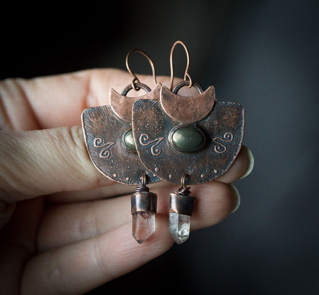 Kolczyki etniczne z księżycem, kolczyki z pirytem i kryształem kwarcu