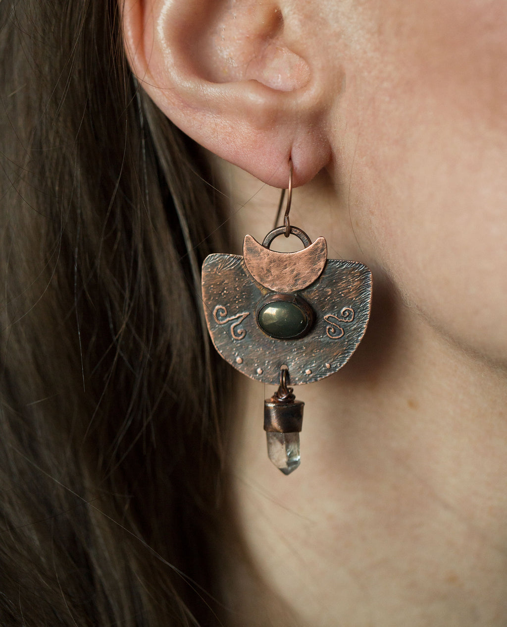 Kolczyki etniczne z księżycem, kolczyki z pirytem i kryształem kwarcu