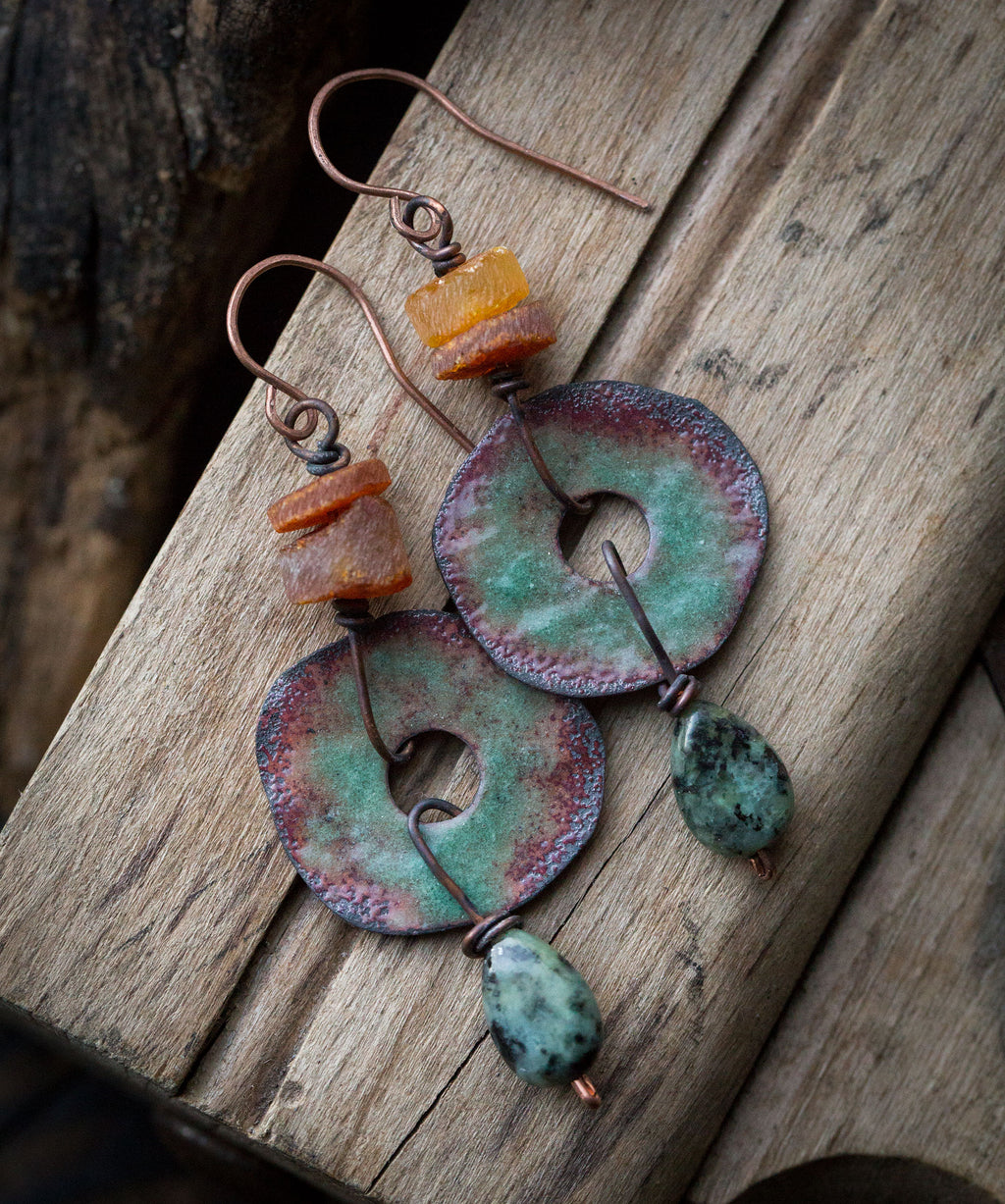 Kolczyki etniczne z emalią, bursztynem i turkusem