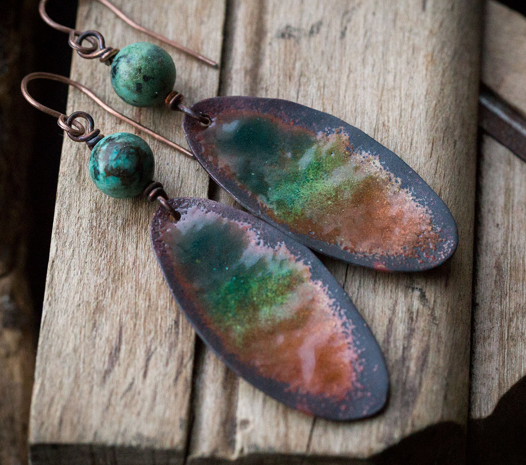 Kolczyki z zielono-złotą emalią i turkusem