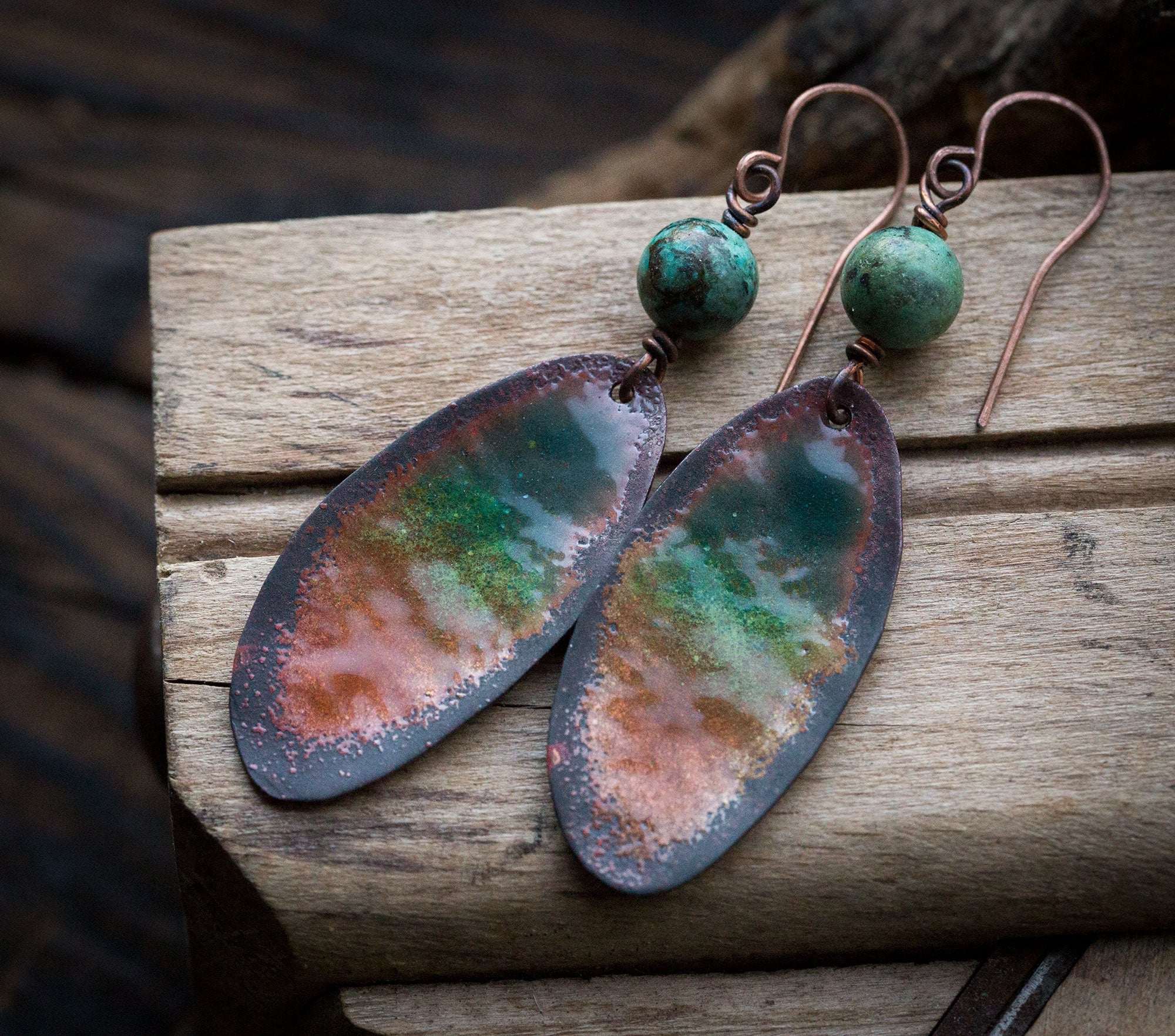 Kolczyki z zielono-złotą emalią i turkusem