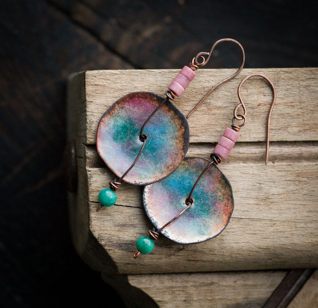 Kolczyki z pastelową emalią, rodonitem i amazonitem