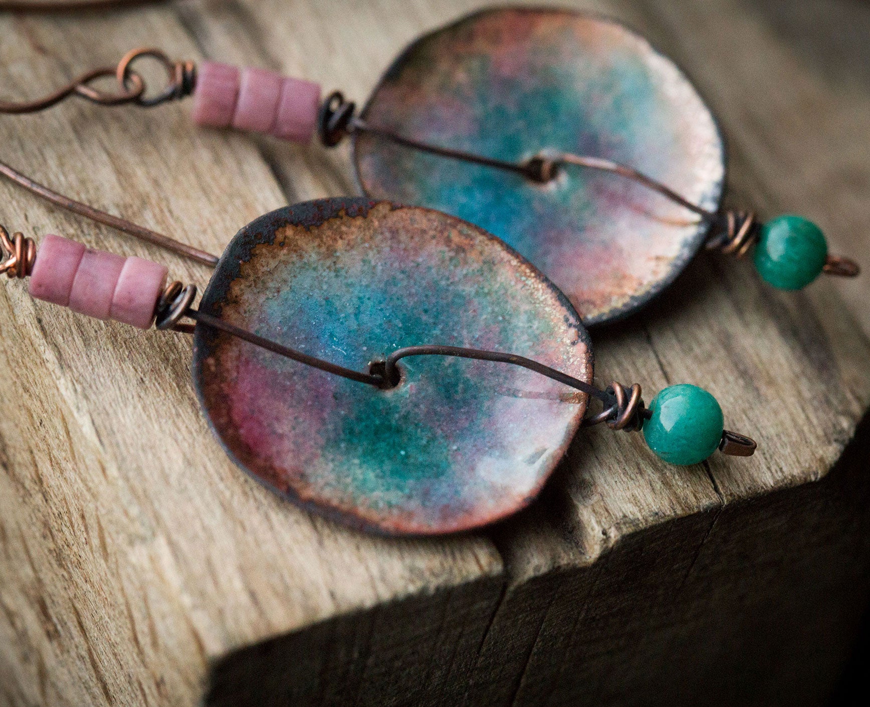 Kolczyki z pastelową emalią, rodonitem i amazonitem