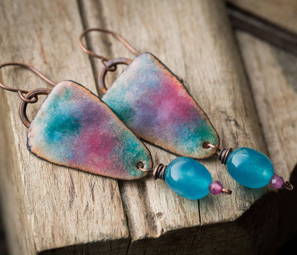 Kolczyki z pastelową emalią, jadeitem i turmalinem